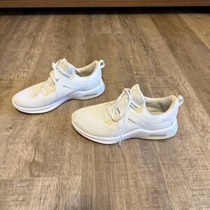 Nike Air Max Bella TR 5